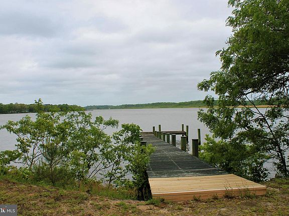 5th image of 23260 Holly Park Dr