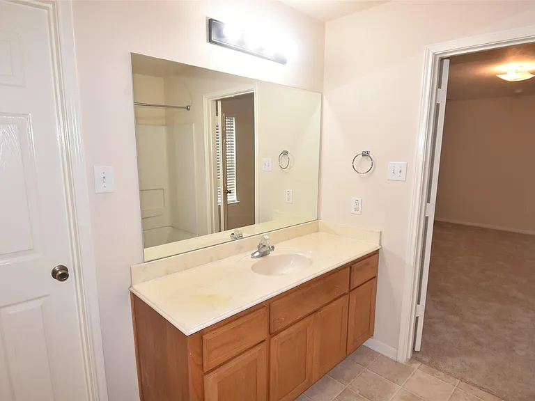 1035 Junction Ct — Photo 38