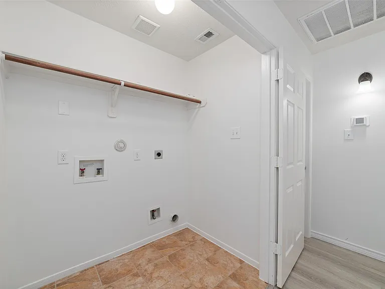 8914 Parlin Ridge Dr — Photo 25