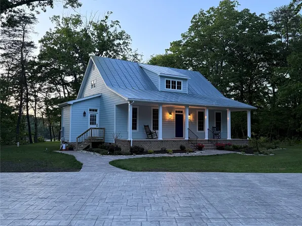 1135 Bennett Farm Rd, Locust Hill, VA 23092