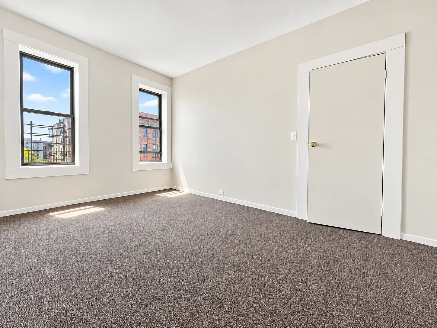 882 Bryant Avenue — Photo 4