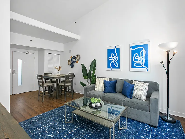 425 W Beech St #526 — Photo 10