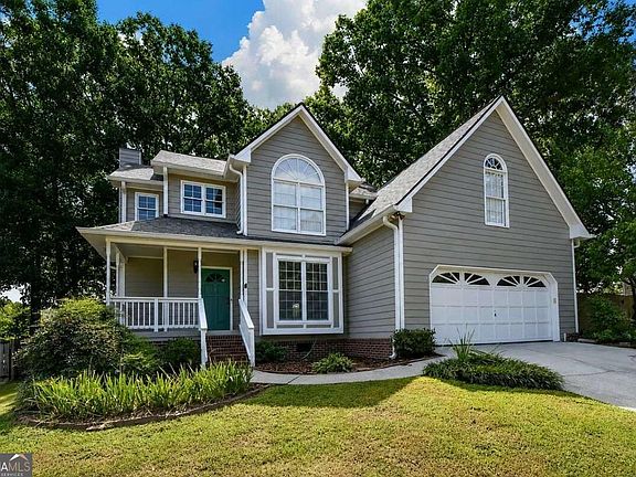 2nd image of 136 Springcrest Trl