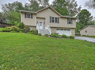 1010 Vance Dr, Bristol, TN 37620