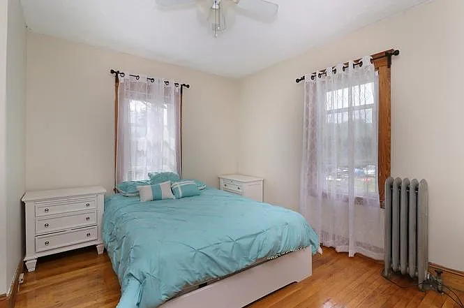 11-13 Holyoke St #1 — Photo 2