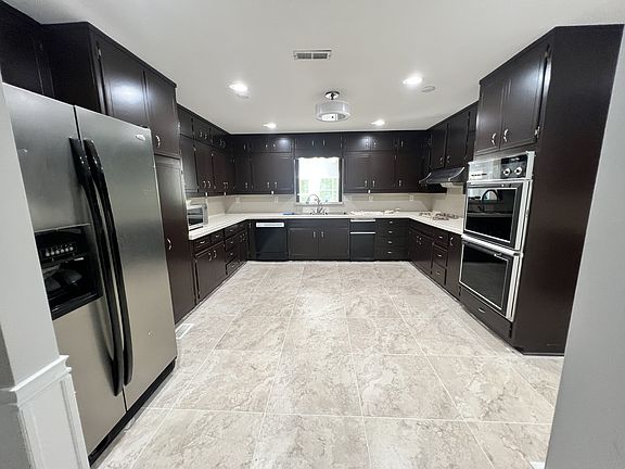 2nd image of 4867 Dean Ln Room 5