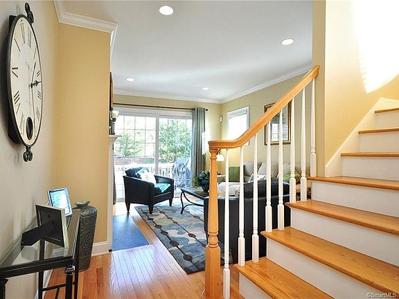 2nd image of 138 Bradford Walk
