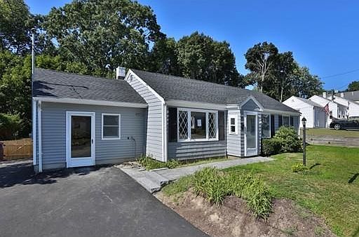 4th image of 163 Jaffrey St