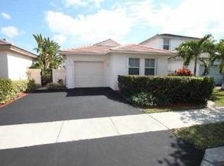 294 NW 74th Way, Plantation, FL 33317