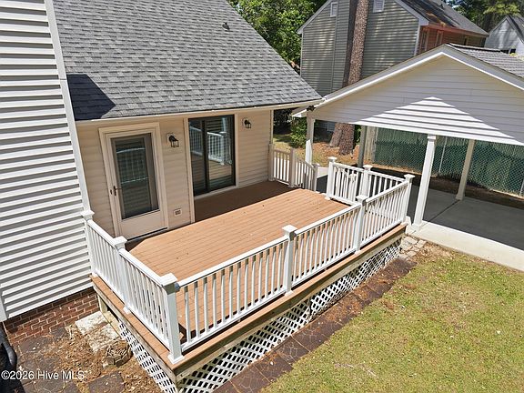 3rd image of 305 Baytree Drive