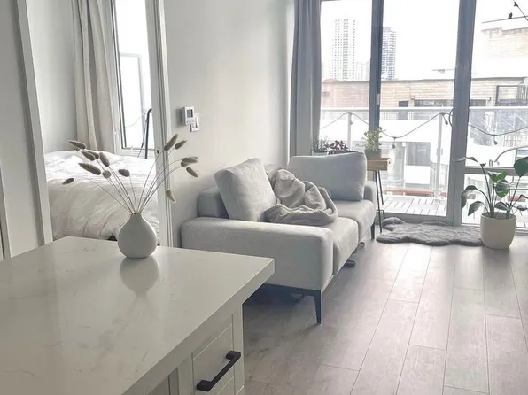 18 Maitland Ter, Toronto, ON