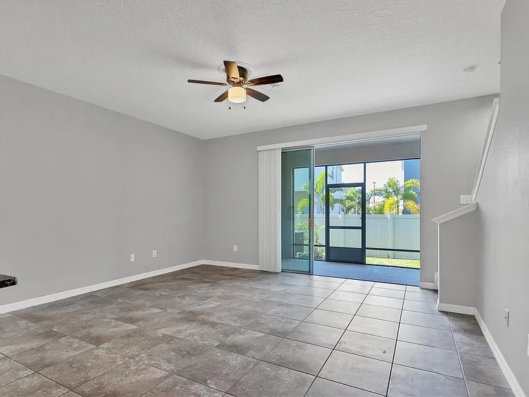 8657 Palmer Park Cir — Photo 16