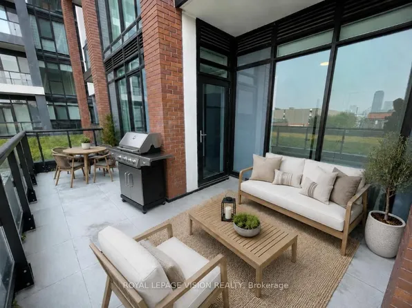 858 Dupont St, Toronto, ON