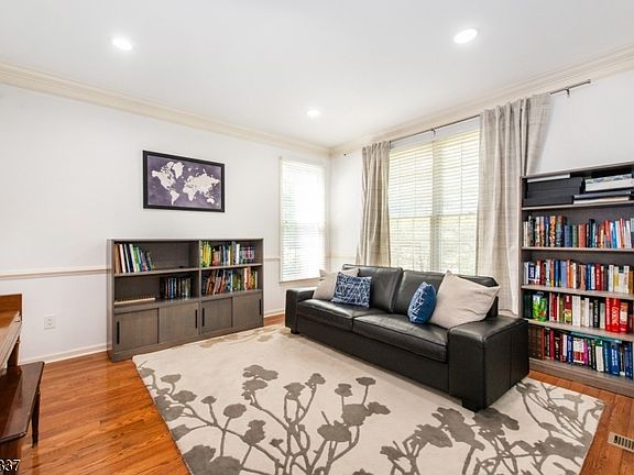 2nd image of 118 PATRIOT HILL DRIVE