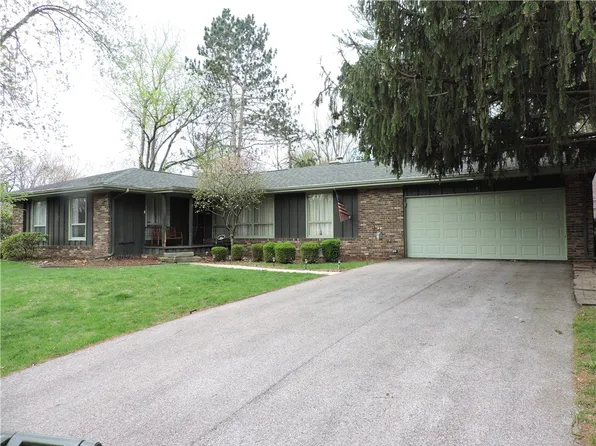 4 Pine Haven Dr, Danville, IL 61832