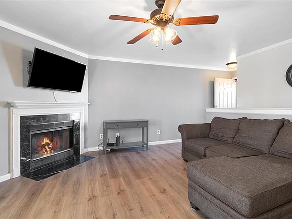 3rd image of 204 Sugar Lake Dr Unit 3