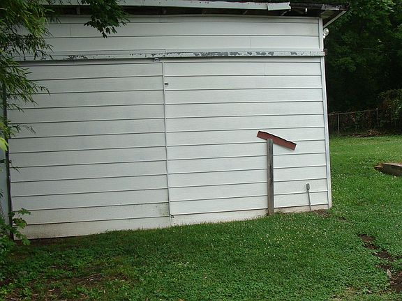 5th image of 753 Greenwood Ave