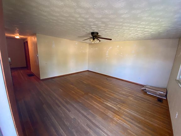 3rd image of 955 Lincoln Ave N