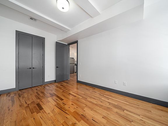 3rd image of 566 Communipaw Ave #B