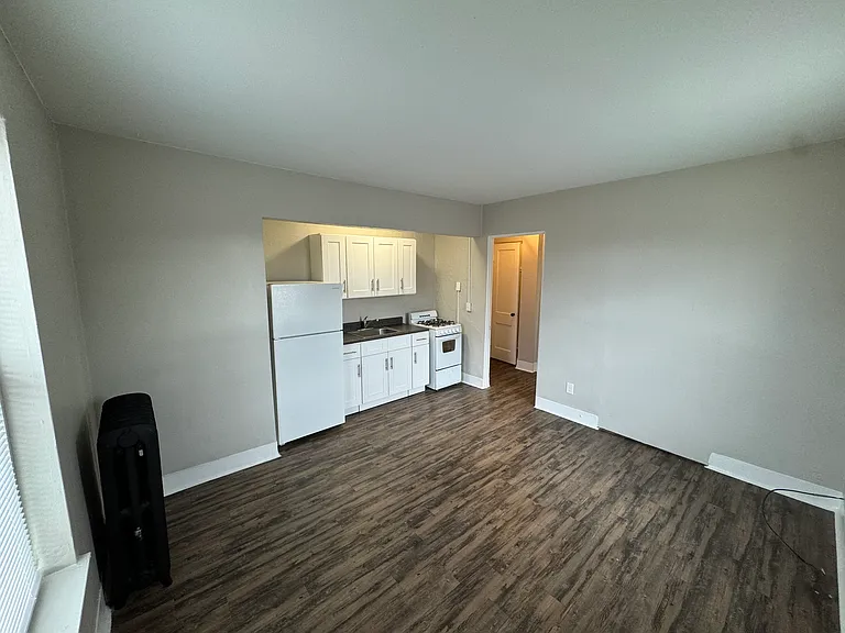 15707 Detroit Ave #14 — Photo 2