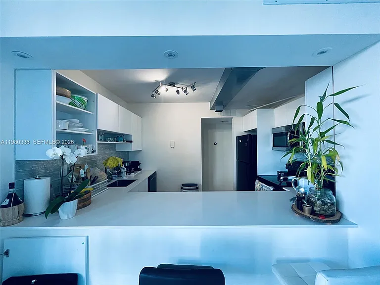 11111 Biscayne Blvd #4E — Photo 12