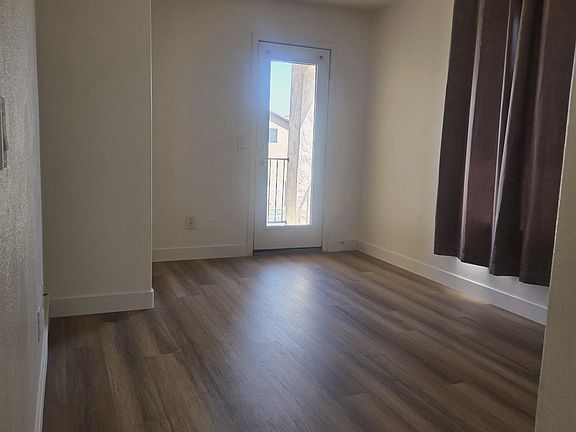 5th image of 1442 E Mobile Ln