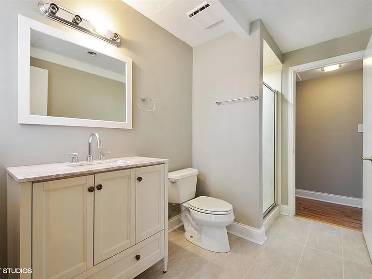 23379 N Forest Ct — Photo 3