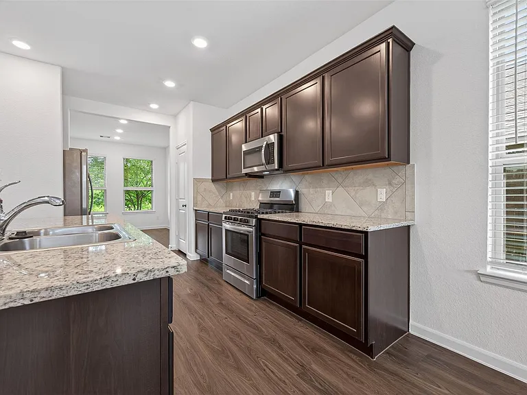 16108 Dockside St — Photo 10
