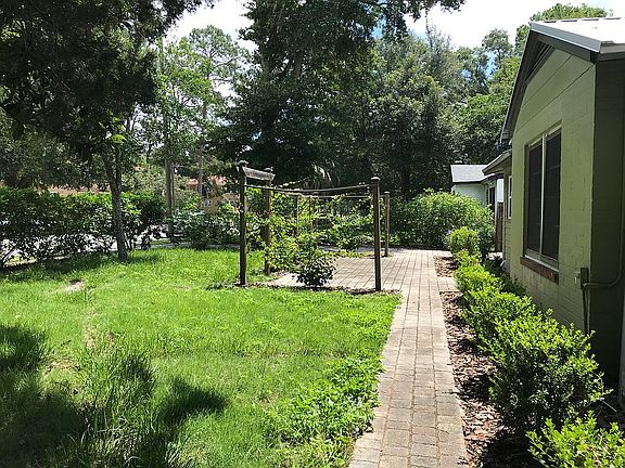 5th image of 713 NW 10th Ave