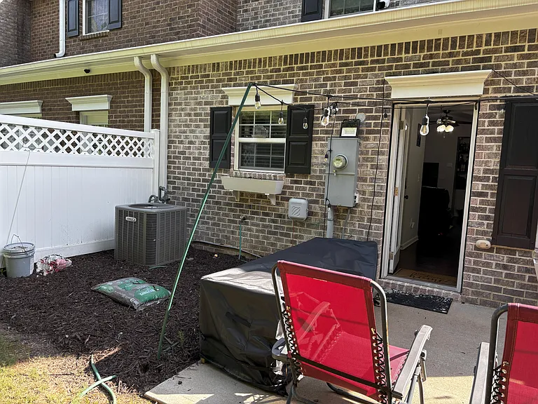 5600 Moresby Ct — Photo 44