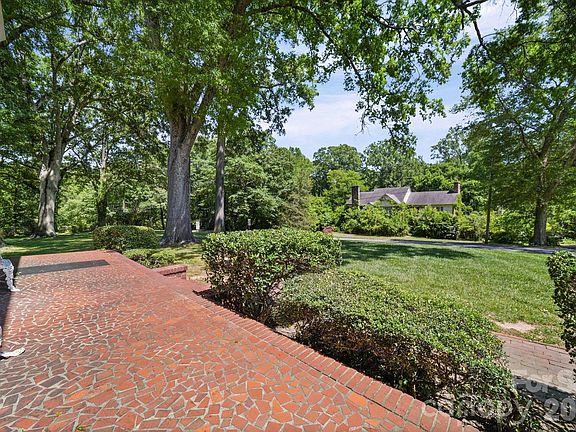 4th image of 1510 Jackson Rd