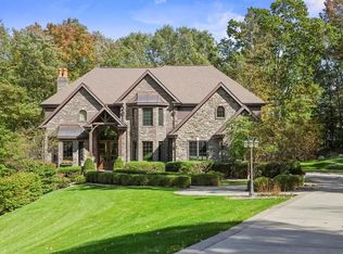 105 Heaven Ln, Mars, PA 16046