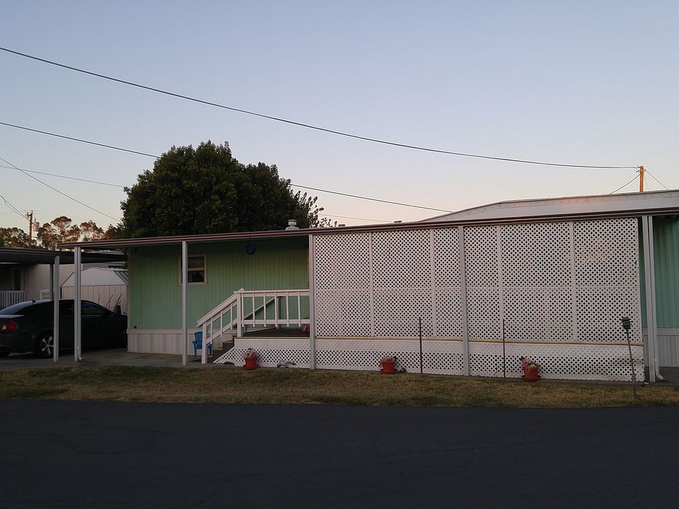2nd image of 50 River Rd Spc 1