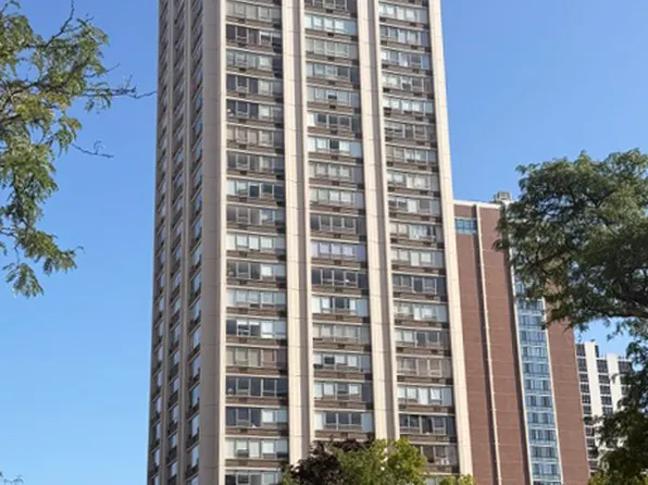 70 W Burton Pl APT 2401, Chicago, IL 60610