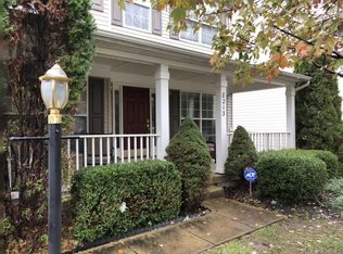 8213 Tenbrook Dr, Gainesville, VA 20155