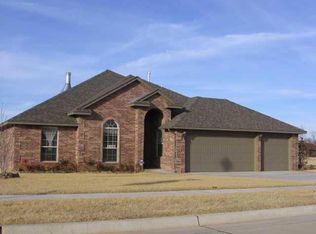 1253 N Shannon Way Ct, Mustang, OK 73064