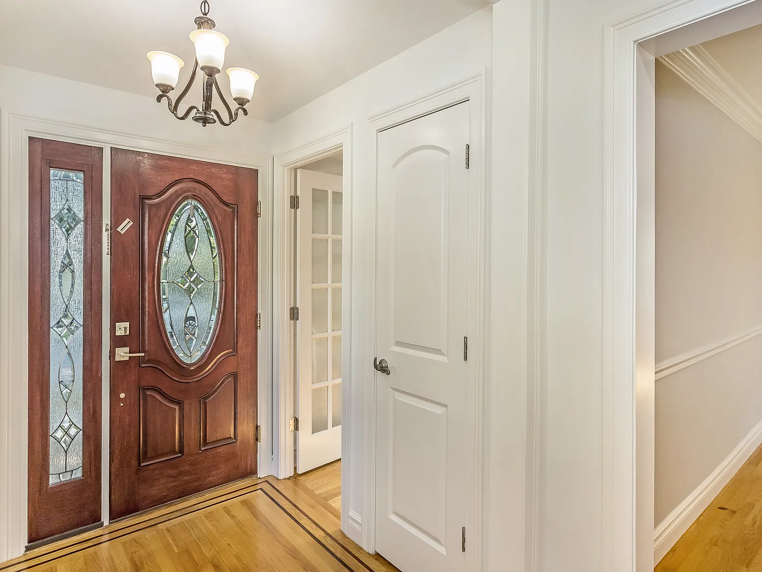 3 bed, 1422 sqft, $5,300 — Photo 3