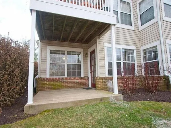 933 Hillside Lake Ter, Gaithersburg, MD