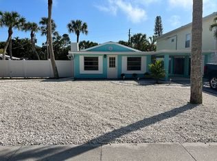 446 Avenida De Mayo, Sarasota, FL 34242