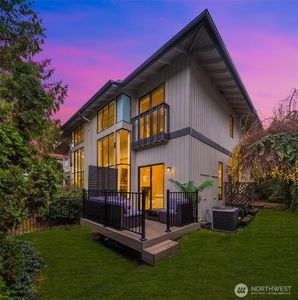 12 18th Avenue #A, Kirkland, WA, 98033