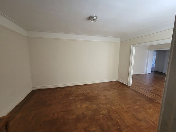 2nd image of 2246 Ocean Ave #D5