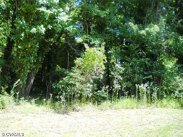 1st image of 5821 Chaucer Dr