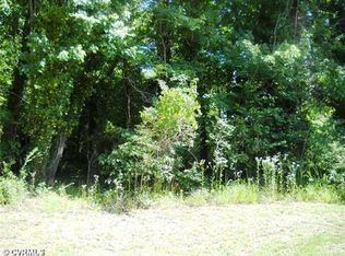 5821 Chaucer Dr, Provdence Frg, VA 23140