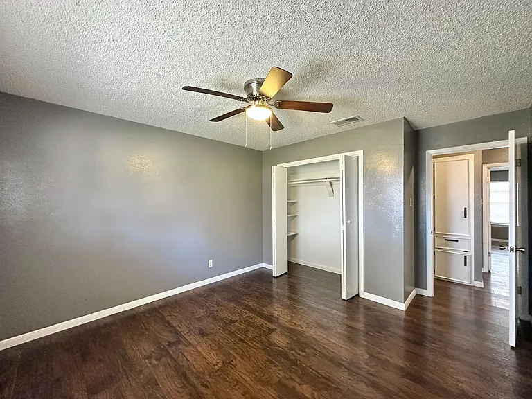2108 Acron Dr — Photo 31