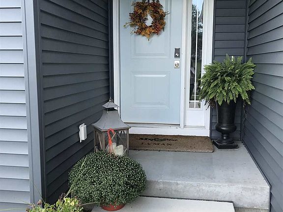 5th image of 1003 Willow Dr