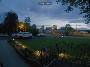 9201 Robbins Rd, Le Roy, NY 14482