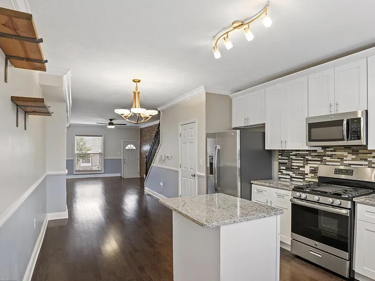 7 S East Ave — Photo 15