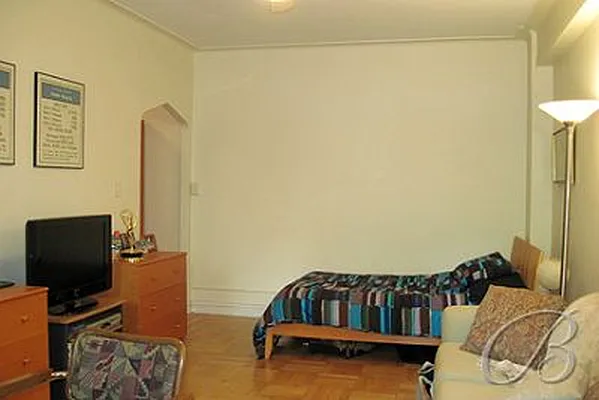 Rented by Bellmarc Realty | media 9