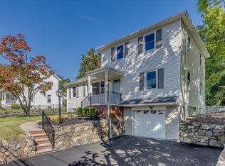 120 Prospect St, Midland Park, NJ 07432