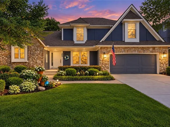 12808 W 121st St, Overland Park, KS 66213